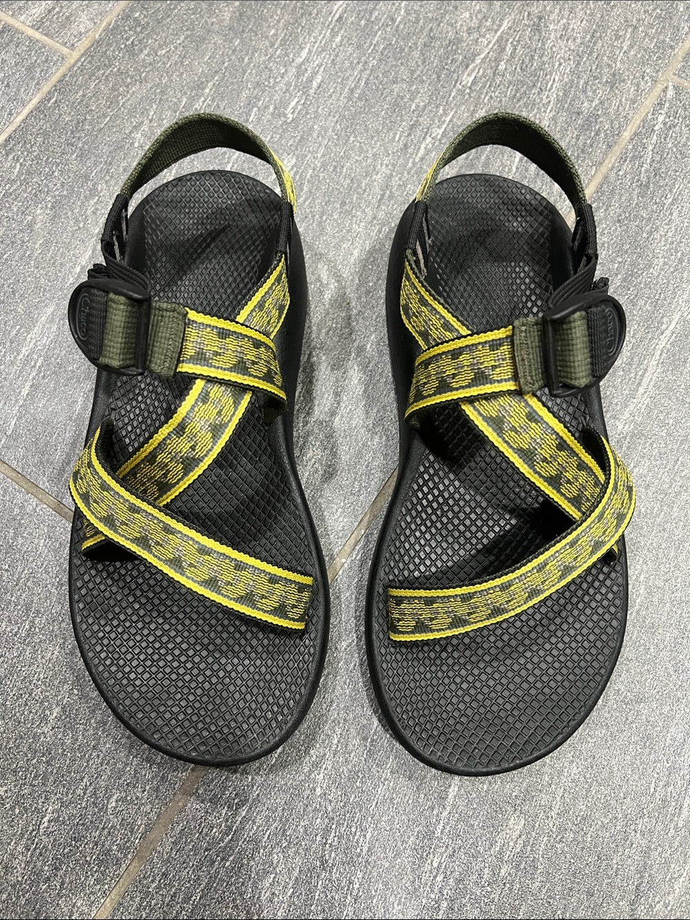 Men’s Sz 10 Chaco Sandals